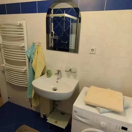 Casa vacanze Gaestehaus Mit 3 Separaten Schlafbereichen, Terrasse Und Carport