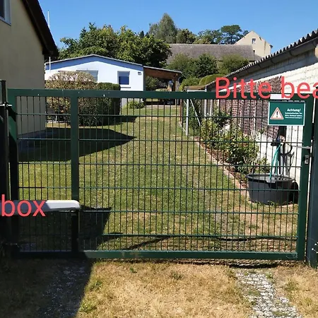 Gaestehaus Mit 3 Separaten Schlafbereichen, Terrasse Und Carport *