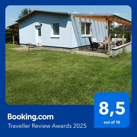 Gaestehaus Mit 3 Separaten Schlafbereichen, Terrasse Und Carport Casa vacanze Velten