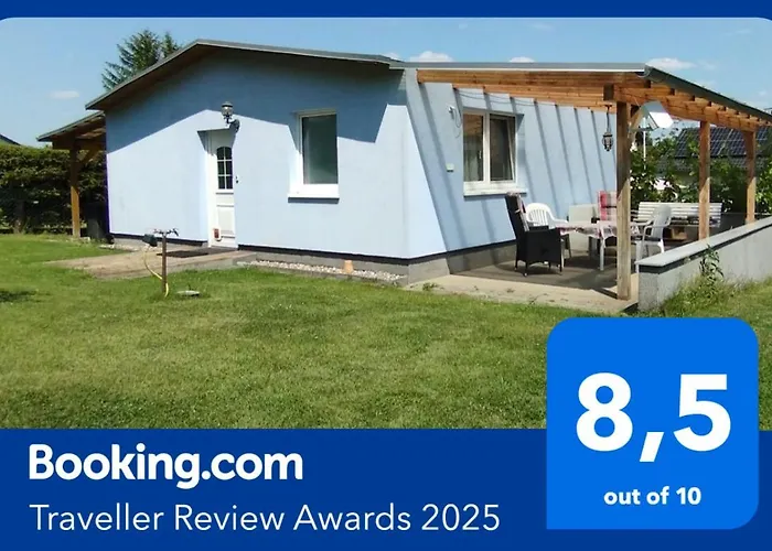 Gaestehaus Mit 3 Separaten Schlafbereichen, Terrasse Und Carport *